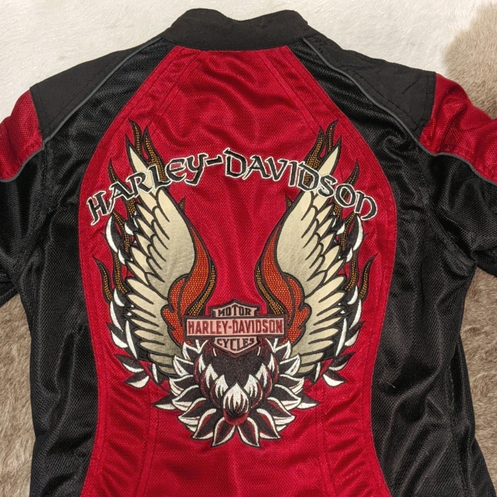 🔥🔥 HARLEY JACKET authentic. Maroon and black.